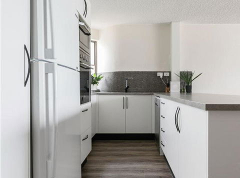 Alex Headland Beachfront - Tourism Gold Coast 1