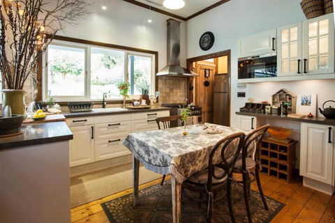 A Winter Rose - Tourism Gold Coast 4