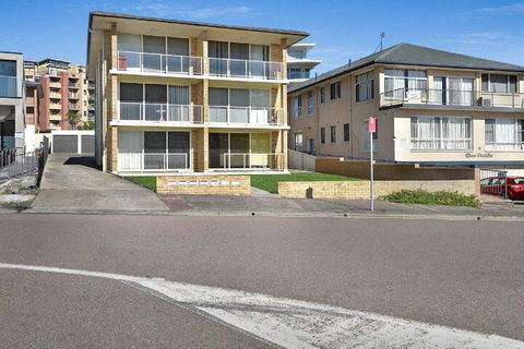 Waterviews On Marine Parade 3 / 32 - Tourism Gold Coast 1
