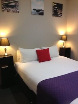 Smerdon Lodge Motel - Tourism Gold Coast 6