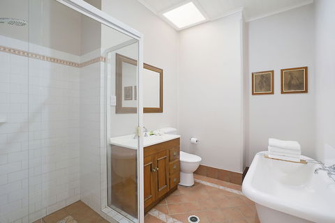 Newcastle Short Stay Apartments - Vista Apartment - Tourism Gold Coast 5