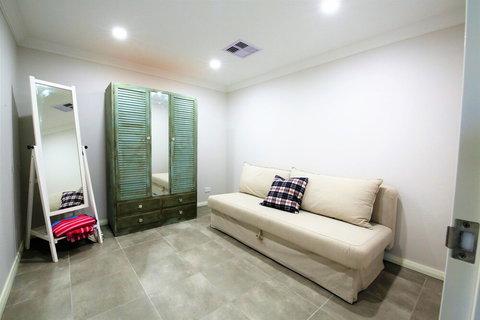 Studio Style Mindarie Marina - Tourism Gold Coast 7