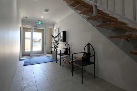 Studio Style Mindarie Marina - Tourism Gold Coast 2