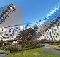 Meriton Suites Zetland - Tourism Gold Coast