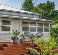 Lena's Beach House - Tourism Gold Coast