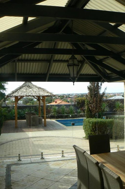 La Mer Home With A Pool - Tourism Gold Coast 2