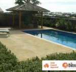 La Mer Home with a Pool - Tourism Gold Coast
