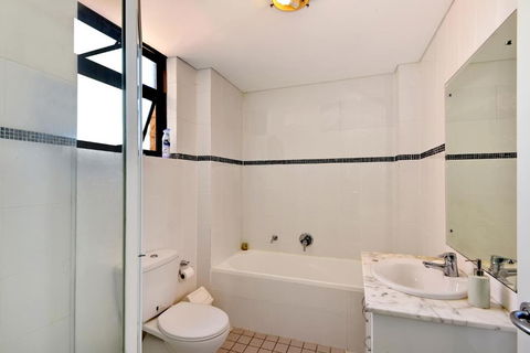 Crystal Waters 15 - Tourism Gold Coast 1