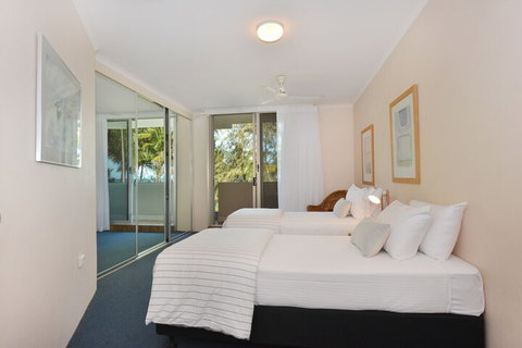 Paringa Beachfront Apartments - Tourism Gold Coast 2