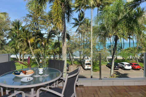 Paringa Beachfront Apartments - Tourism Gold Coast 4