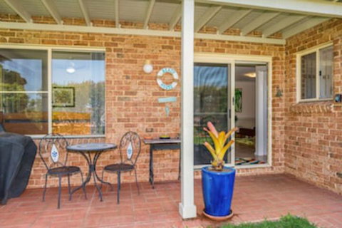 Chez Boulders - Tourism Gold Coast 0