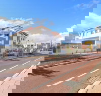 Rose Hotel Clarkson - Tourism Gold Coast