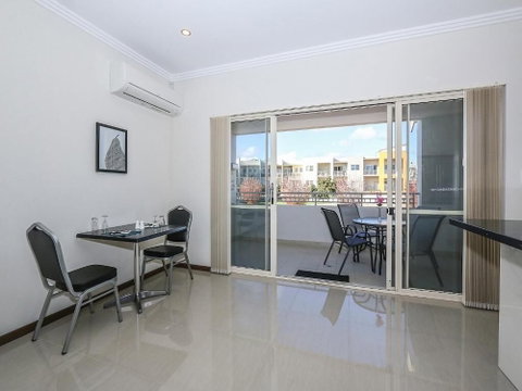 Rose Hotel Clarkson - Tourism Gold Coast 5