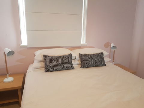 Newcastle Executive Homes - Cooks Hill Cottage - Tourism Gold Coast 1