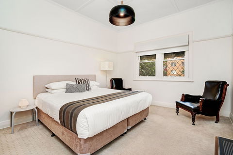Newcastle Executive Homes - Cooks Hill Cottage - Tourism Gold Coast 0