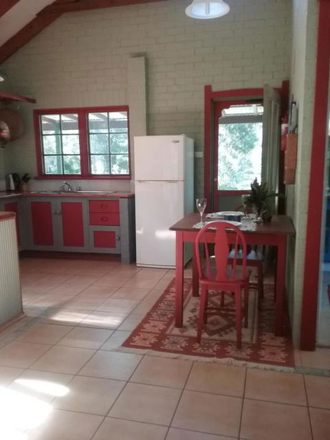 Narrawallee Creek Studio - Tourism Gold Coast 4