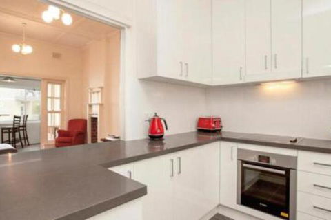 Apartment West Esplanade MAN93 - Tourism Gold Coast 5