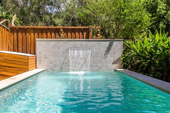 Skye Lodge - Tourism Gold Coast 0