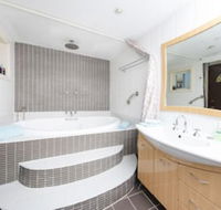 La Casa - Tourism Gold Coast