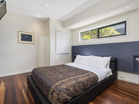 Apollos - Tourism Gold Coast 3