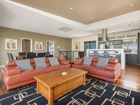 Apollos - Tourism Gold Coast 6