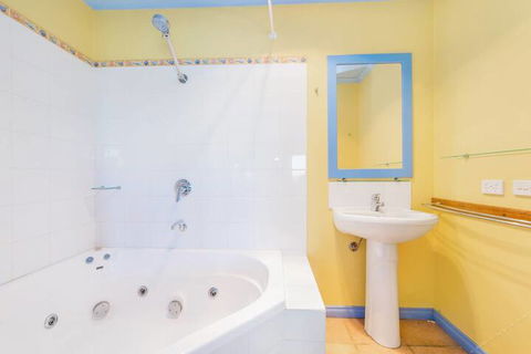 Apollo Panorama Guesthouse - Tourism Gold Coast 7