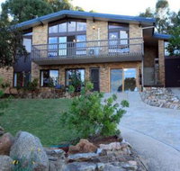 Alpine Apartment Great location with views of Lake Jindabyne - Gold Coast