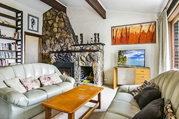 Solitary View - Tourism Gold Coast 0