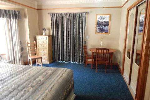 R On The Downs BnB & Spa Cottages - Tourism Gold Coast 3