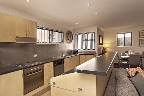 Silvertrees 4 - McLure Circuit, Jindabyne - Gold Coast 2