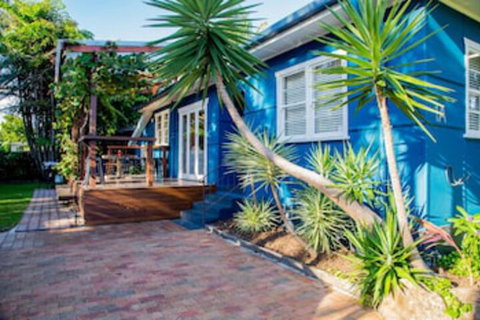 Frankies Beach House - Tourism Gold Coast 0