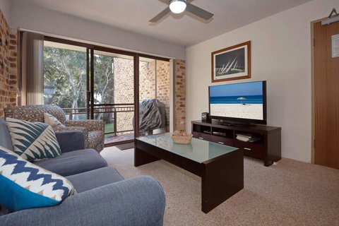 Bay Parklands Unit 44 / 2 Gowrie Avenue - Tourism Gold Coast 6
