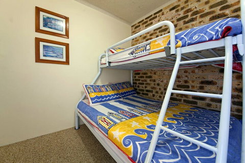 Bay Parklands Unit 44 / 2 Gowrie Avenue - Tourism Gold Coast 3