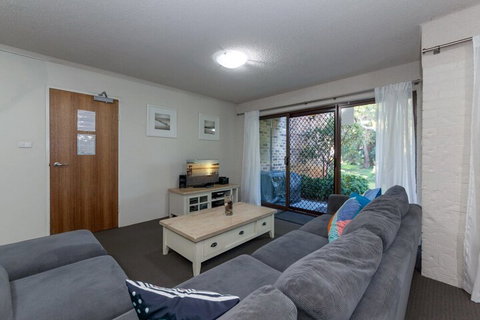 Bay Parklands Beachside Paradise 57 2 Gowrie Ave - Tourism Gold Coast 0