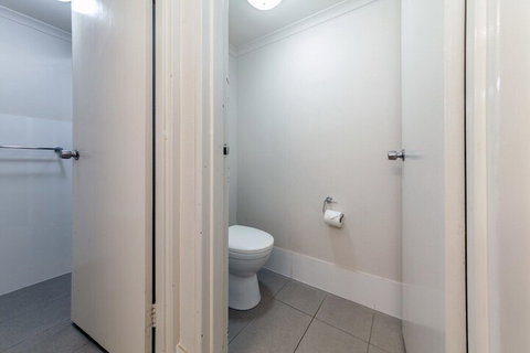 Bay Parklands Beachside Paradise 57 2 Gowrie Ave - Tourism Gold Coast 1