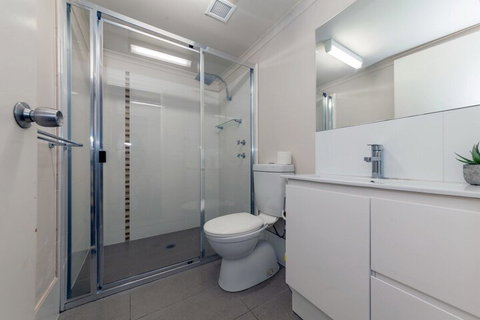 Bay Parklands Beachside Paradise 57 2 Gowrie Ave - Tourism Gold Coast 6