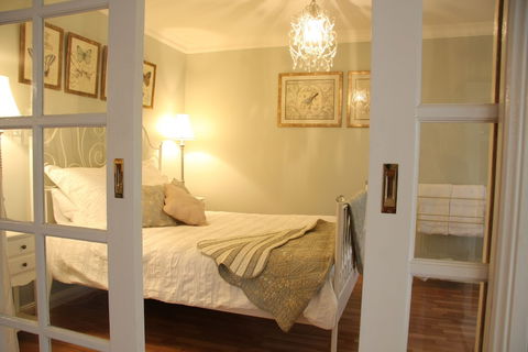 Azalea Cedar-Rose Villa - Tourism Gold Coast 4