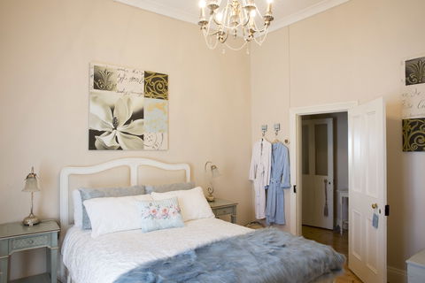 Azalea Cedar-Rose Villa - Tourism Gold Coast 2