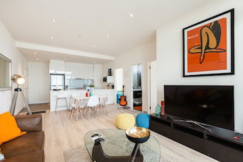 LENA, 2BDR Southbank Apartment - Tourism Gold Coast 1