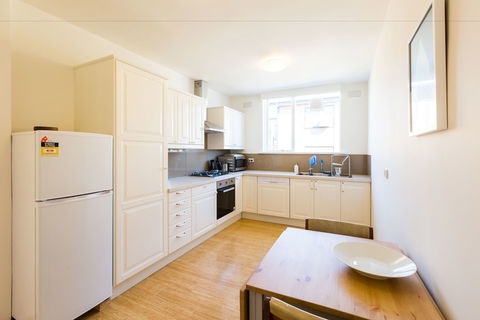 ROSIE, 2BDR St.Kilda Apartment - Tourism Gold Coast 1
