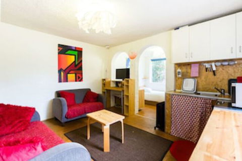 REID, Fitzroy Studio Apartment - Tourism Gold Coast 0