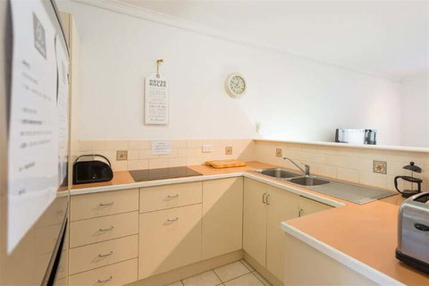 2br Amazing Beach House - Tourism Gold Coast 7