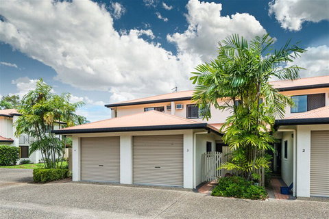 2br Amazing Beach House - Tourism Gold Coast 1