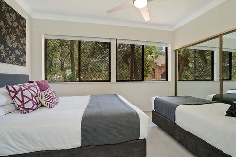 Centennial Terrace Apartments - Tourism Gold Coast 3