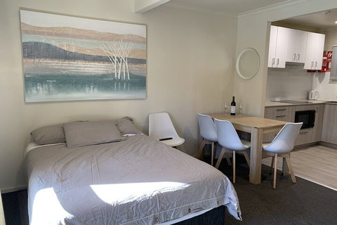 Tyrola 4 - Gold Coast 2