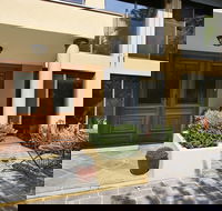 House in Bright - Tourism Gold Coast