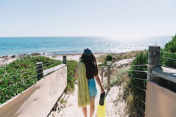 Sun Studio At Quinns Beach - Tourism Gold Coast 1