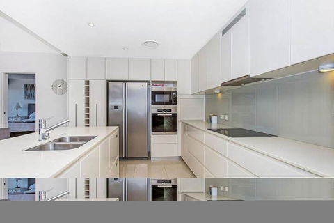KINGSCLIFF OCEAN FRONT TERRACE 4 - Tourism Gold Coast 3
