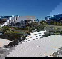 Beau Monde Apartments Newcastle - Worth Place Apartment - Tourism Gold Coast