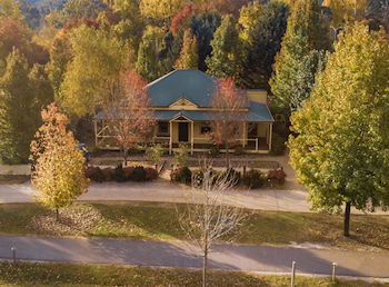 Autumn Beauty 3 - Tourism Gold Coast 0